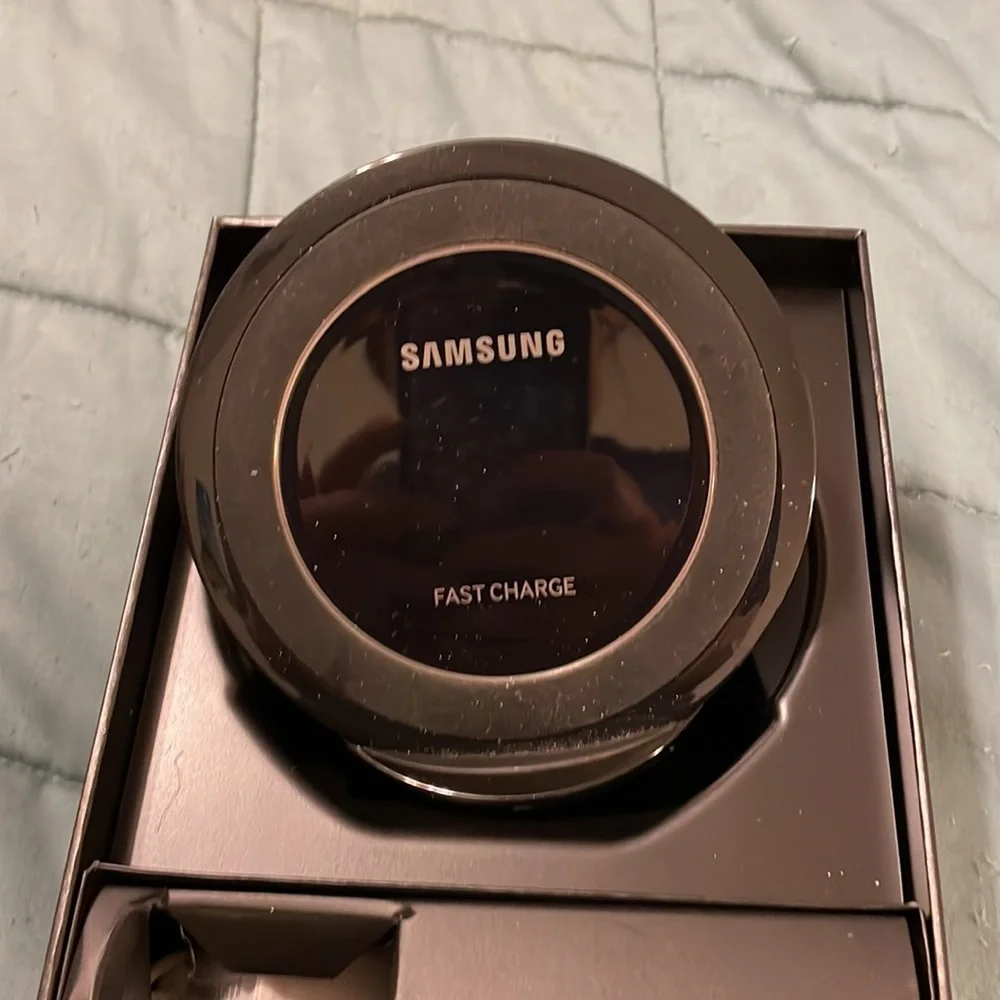 Samsung wireless charging stand.